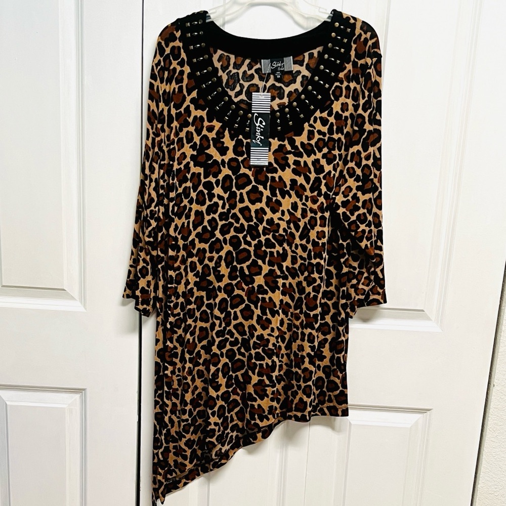 Slinky Sleek & Chic Leopard Print Asymmetrical Tunic Top Plus Size 1X NWT